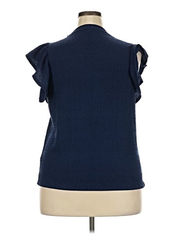 Bobeau Short Sleeve Top (view 2)