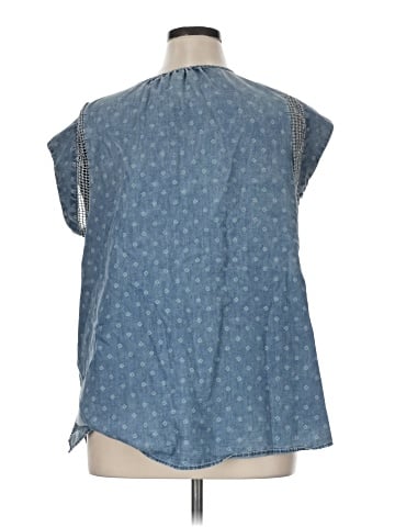 Signature Studio Sleeveless Blouse (view 2)