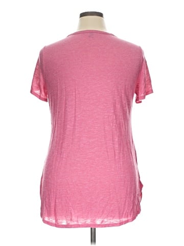 Signature Studio Short Sleeve T-Shirt (view 2)