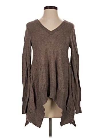 BB Dakota Pullover Sweater (view 1)