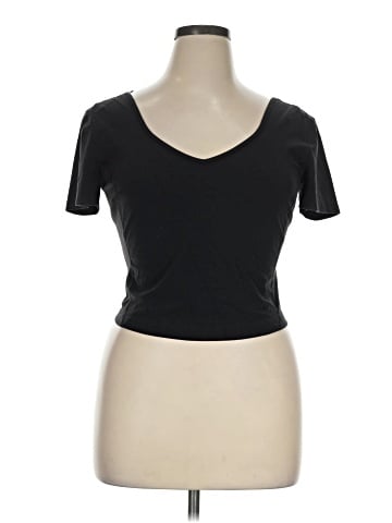 Lululemon Athletica Short Sleeve T-Shirt (view 1)