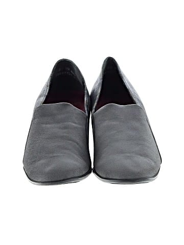 Munro American Heels (view 2)