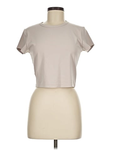 Uniqlo Short Sleeve T-Shirt (view 1)