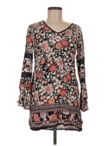 Xhilaration Casual Dress (view 1)