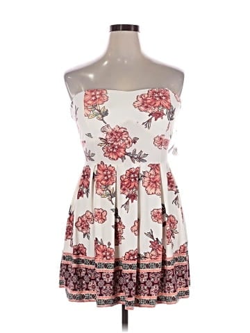 No Boundaries Casual Dress (view 1)