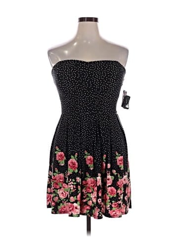 No Boundaries Cocktail Dress (view 1)