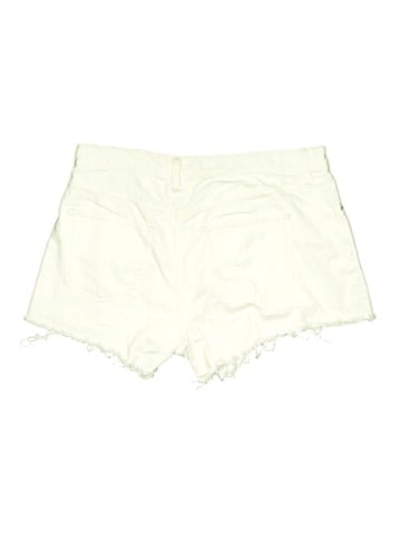Gap Shorts (view 2)