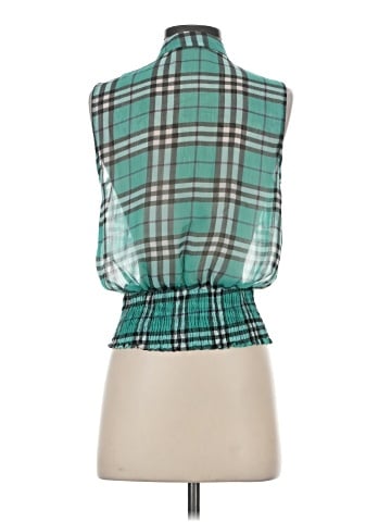 Romeo & Juliet Couture Sleeveless Blouse (view 2)