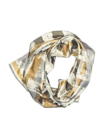 Uana Scarf (view 1)