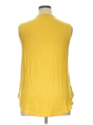 Hannah Sleeveless Blouse (view 2)