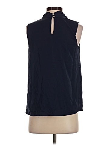 Versona Sleeveless T-Shirt (view 2)
