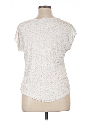 Jennifer Lopez Sleeveless T-Shirt (view 2)
