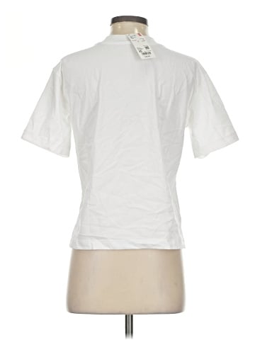 Uniqlo Short Sleeve T-Shirt (view 2)
