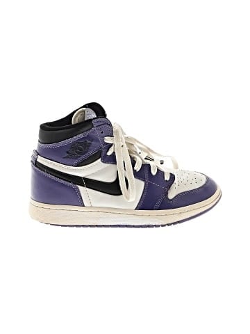 Air Jordan 1 Retro High OG Court Purple 2.0 Sneakers (view 1)