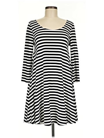 American Eagle Outfitters Casual Dress (view 1)