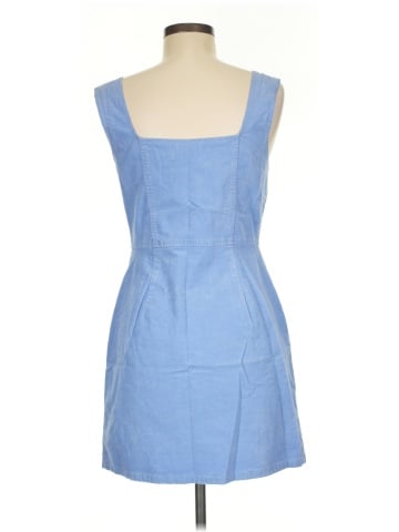 Urban Outfitters Casual Dress (view 2)