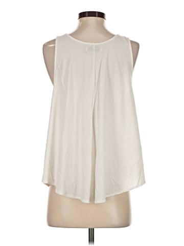 Abercrombie & Fitch Sleeveless T-Shirt (view 2)