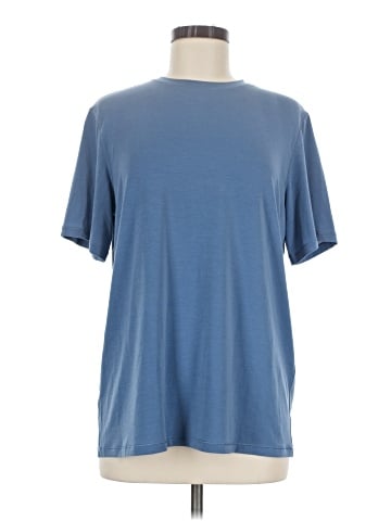 Lululemon Athletica Short Sleeve T-Shirt (view 1)