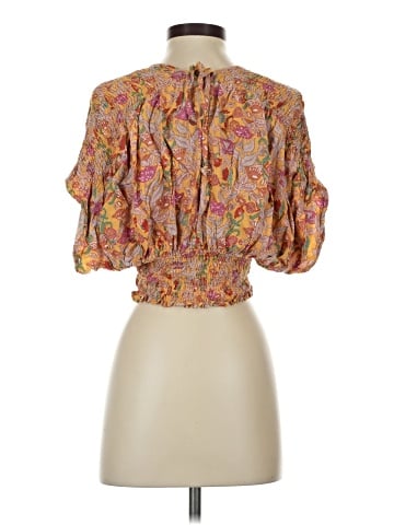 Cupcakes & Cashmere Short Sleeve Blouse (view 2)