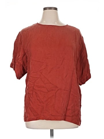 Karen Kane Short Sleeve Top (view 1)