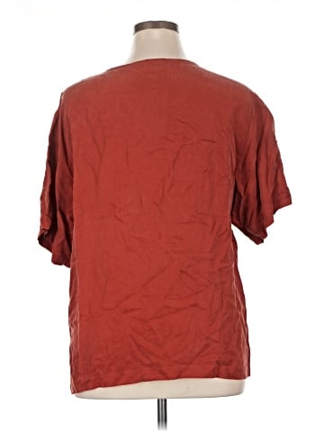 Karen Kane Short Sleeve Top (view 2)