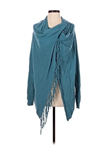 Tea n Rose Poncho (view 1)