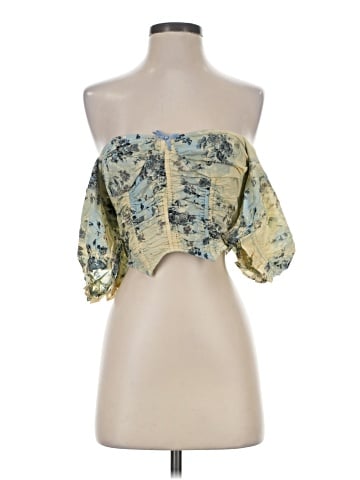 Urban Outfitters 3/4 Sleeve Blouse (view 1)