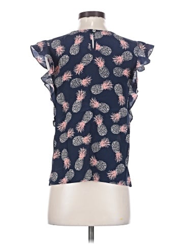 Amour Vert Sleeveless Blouse (view 2)