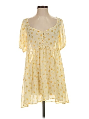 Urban Outfitters Casual Dress (view 1)