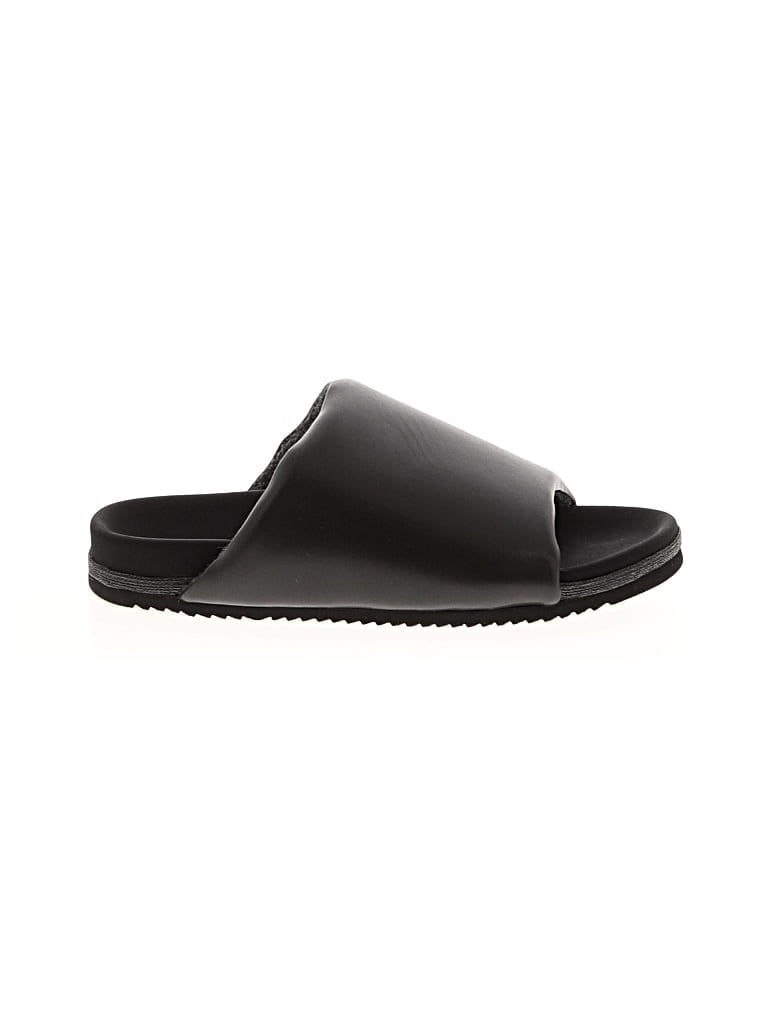 Pre-owned Roam Sandals In Black