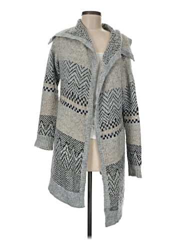 Leo & Nicole Cardigan (view 1)