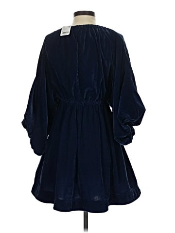 Urban Outfitters 3/4 Sleeve Blouse (view 2)