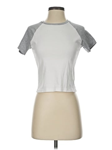 Uniqlo Short Sleeve T-Shirt (view 1)