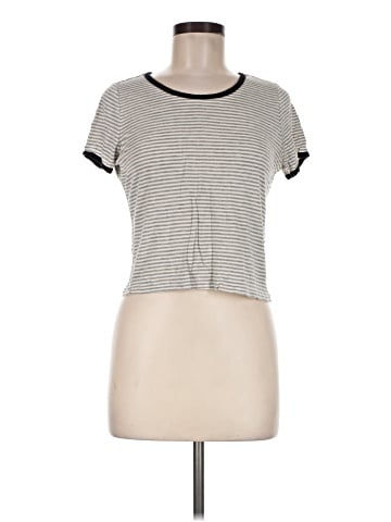 Charlotte Russe Short Sleeve T-Shirt (view 1)