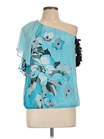 Rendezvous Sleeveless Blouse (view 1)