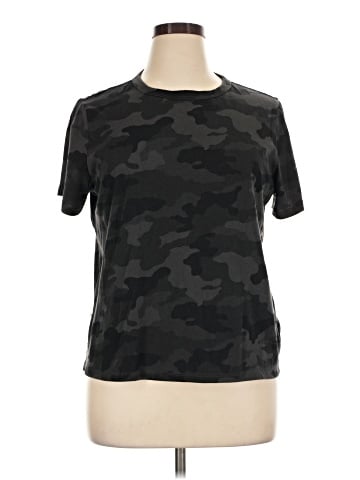 Old Navy Active T-Shirt (view 1)