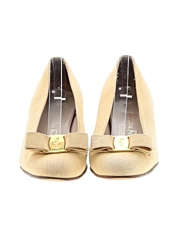 Salvatore Ferragamo Pumps (view 2)