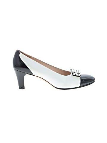 Salvatore Ferragamo Pumps (view 1)