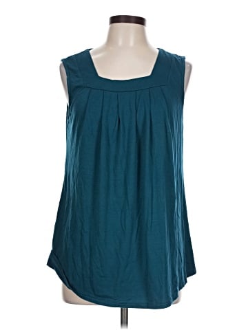 BLOOMCHIC Sleeveless T-Shirt (view 1)