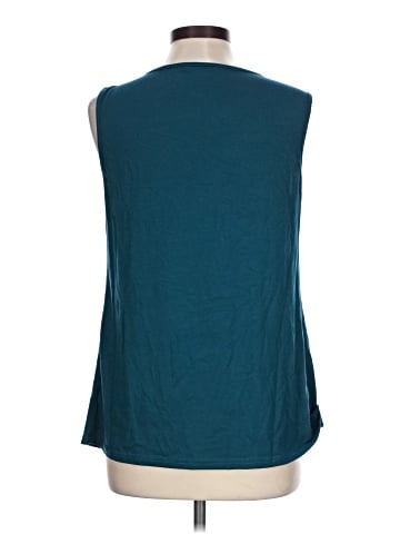 BLOOMCHIC Sleeveless T-Shirt (view 2)