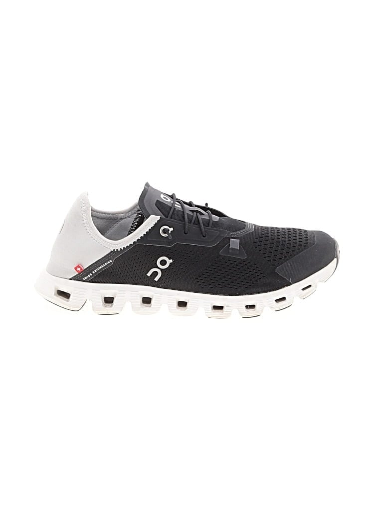 Pre-owned On Cloud Sneakers In Black