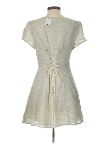 Urban Outfitters Casual Dress (view 2)