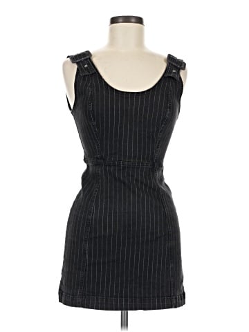 Urban Outfitters Casual Dress (view 1)