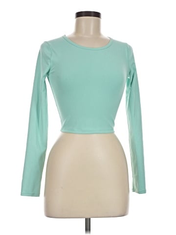 Lululemon Athletica Long Sleeve T-Shirt (view 1)