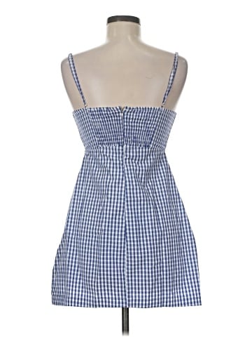 Urban Outfitters Casual Dress (view 2)