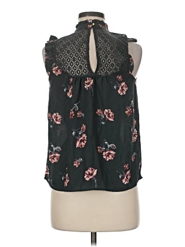Lily White Sleeveless Blouse (view 2)