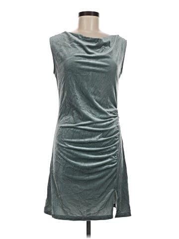 Old Navy Casual Dress (view 1)