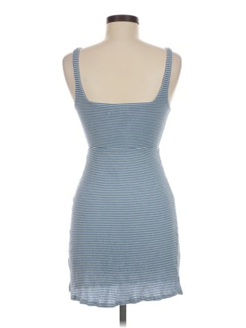 Urban Outfitters Casual Dress (view 2)