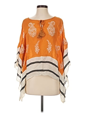Floreat Poncho (view 1)