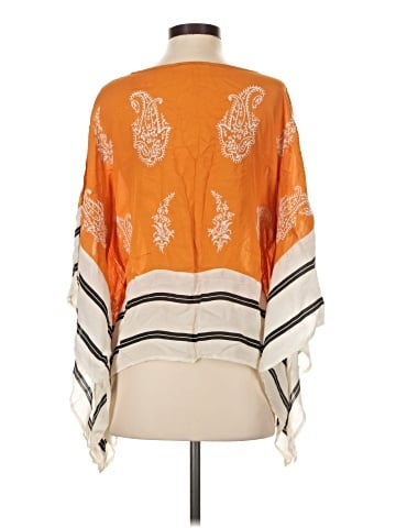 Floreat Poncho (view 2)